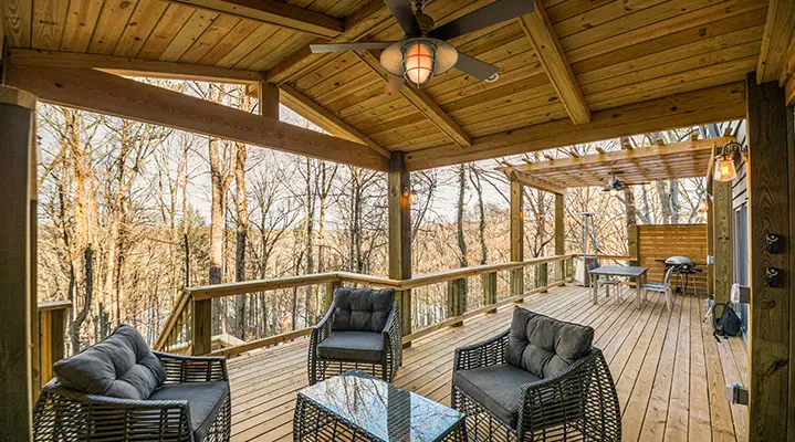 Outdoor Makeover: Backyard-Outdoor-Deck-Installation-Ideas