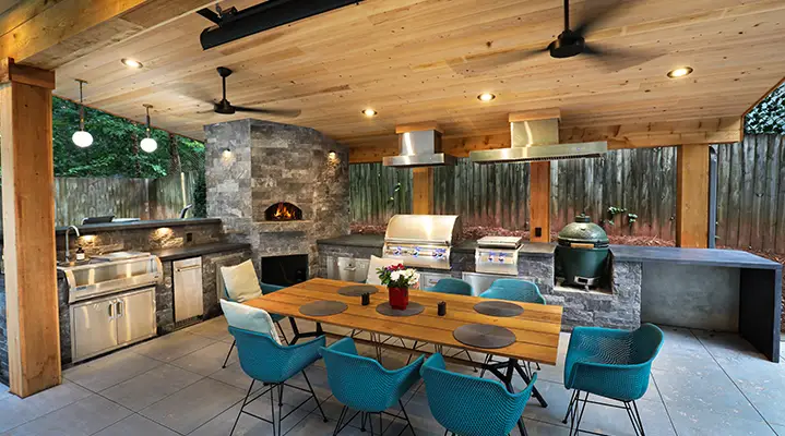 Outdoor Makeover: Custom-Outdoor-Kitchen-Installation-Ideas